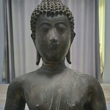 พระบูชา 15 นิ้ว 1 องค์ พระเครื่อง 3 องค์ พระบ้าน