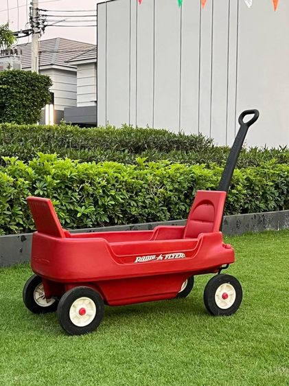 รถลากRadio flyer