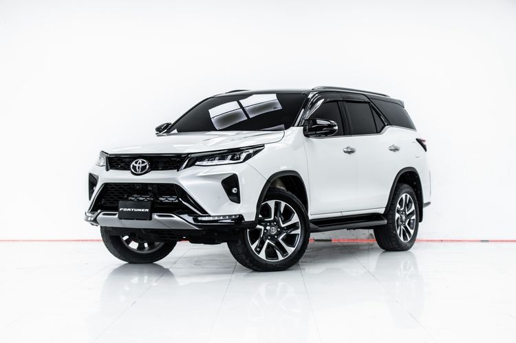 Toyota Fortuner 2022 2.4 Legender Black Top Utility-car ดีเซล ไม่ติดแก๊ส เกียร์อัตโนมัติ ขาว