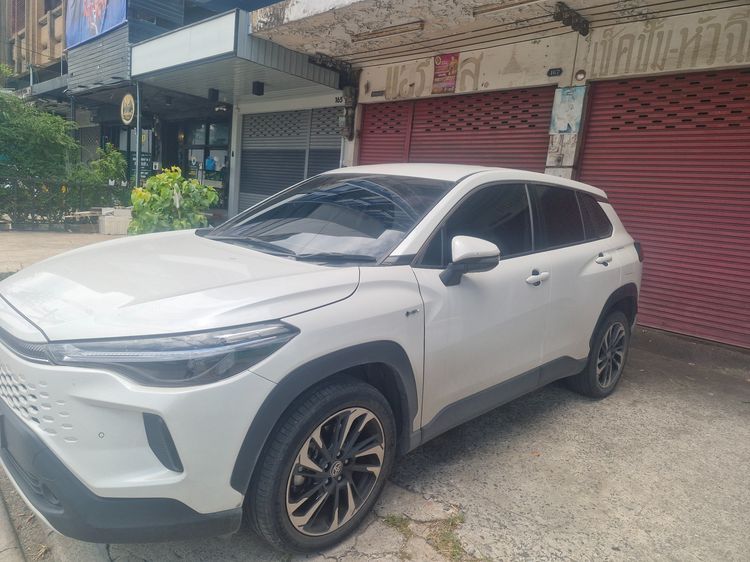 รถ Toyota Corolla Cross 1.8 HEV Premium สี ขาว