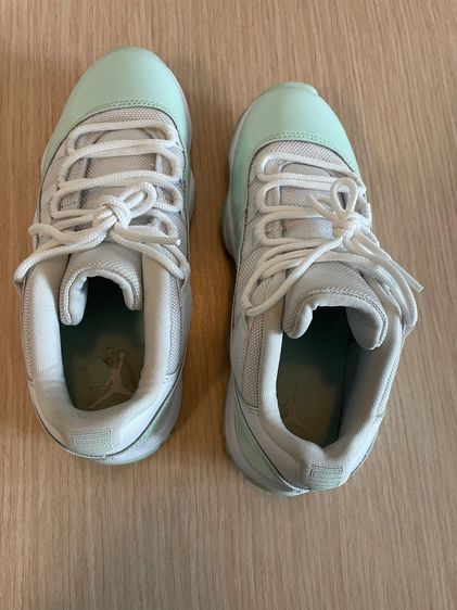 Used Authentic Women Air Jordan 11 Retro Low Igloo AH7860 103 รูปที่ 10