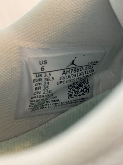 Used Authentic Women Air Jordan 11 Retro Low Igloo AH7860 103 รูปที่ 3