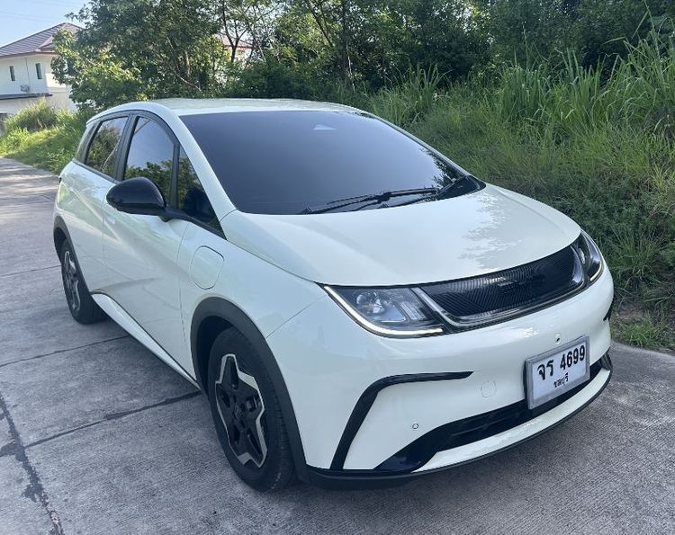 รถ BYD Dolphin Standard Range สี ขาว