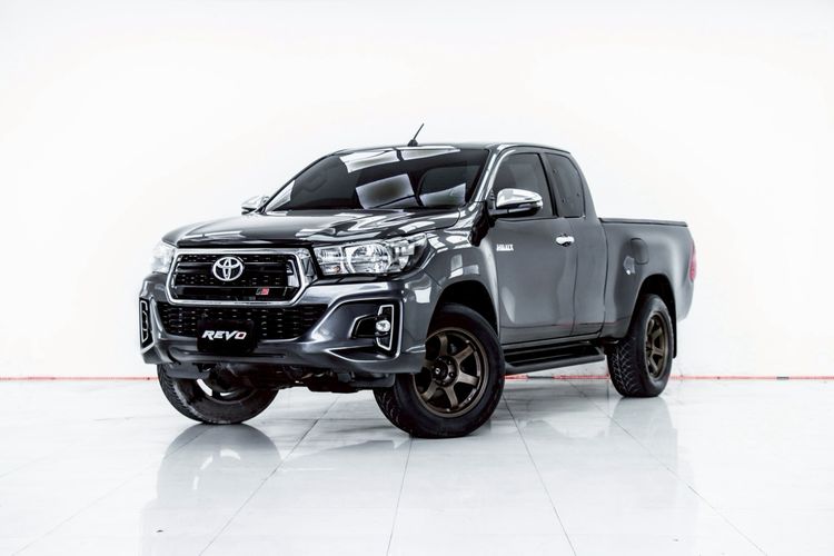 รถ Toyota Hilux Revo 2.4 E Prerunner สี เทา