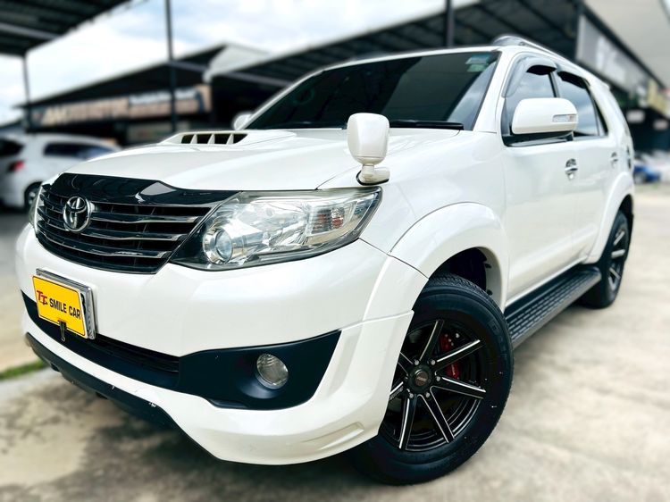 Toyota Fortuner 2011 3.0 V Utility-car ดีเซล ไม่ติดแก๊ส เกียร์อัตโนมัติ ขาว รูปที่ 2