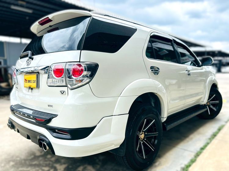 Toyota Fortuner 2011 3.0 V Utility-car ดีเซล ไม่ติดแก๊ส เกียร์อัตโนมัติ ขาว รูปที่ 3