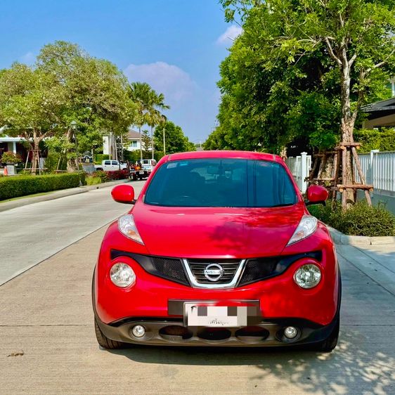 Nissan Juke 2014 1.6 V Sedan เบนซิน ไม่ติดแก๊ส เกียร์อัตโนมัติ แดง