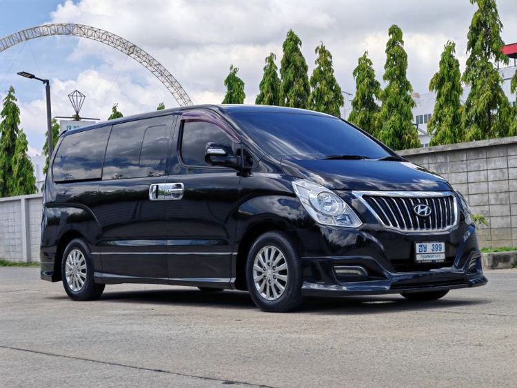 รถ Hyundai H-1  2.5 Deluxe สี ดำ