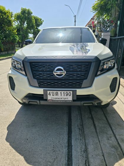 Nissan Navara 2023 2.3 Calibre E Black Edition Pickup ดีเซล ไม่ติดแก๊ส เกียร์อัตโนมัติ ขาว