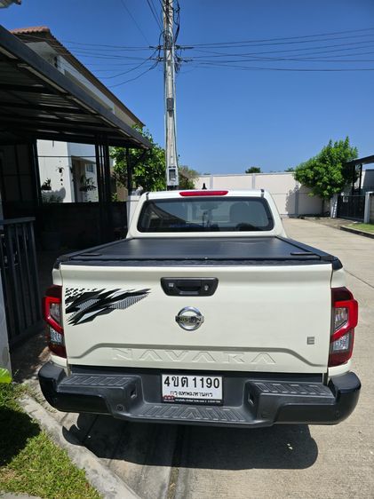 Nissan Navara 2023 2.3 Calibre E Black Edition Pickup ดีเซล ไม่ติดแก๊ส เกียร์อัตโนมัติ ขาว รูปที่ 2