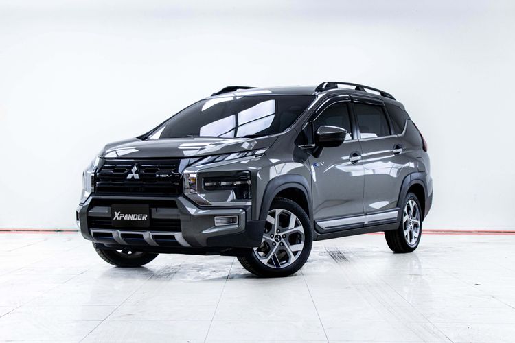 รถ Mitsubishi Xpander Cross 1.6 HEV สี เทา