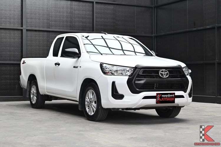 รถ Toyota Hilux Revo 2.4 Z Edition Mid สี ขาว