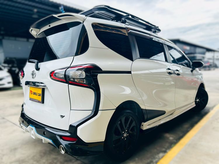 Toyota Sienta 2021 1.5 V Utility-car เบนซิน ไม่ติดแก๊ส เกียร์อัตโนมัติ ขาว รูปที่ 4