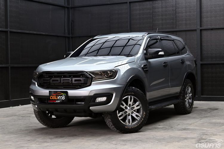 รถ Ford Everest 2.0 Trend สี เทา