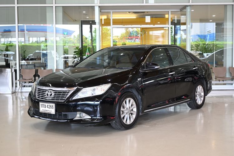 รถ Toyota Camry 2.0 G สี ดำ