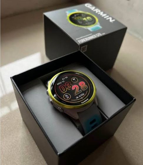 เขียว Garmin Forerunner 570