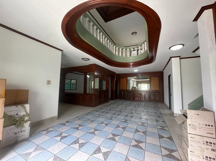 ไม่มี สร้างเสร็จก่อน 2010 🏡 บ้านเดี่ยวหลังใหญ่   98 ตร.ว  เพชรเกษม 69 เลียบคลองภาษีเจริญฝั่งเหนือ 8 เขตภาษีเจริญ  กรุงเทพฯ รูปที่ 2