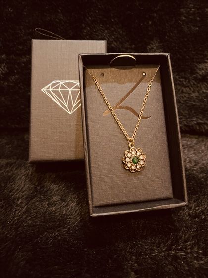 สร้อยคอ Lovisa (จี้ดอกไม้ประดับคริสตัลเขียว) รูปที่ 5