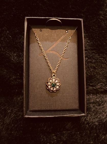 สร้อยคอ Lovisa (จี้ดอกไม้ประดับคริสตัลเขียว) รูปที่ 3
