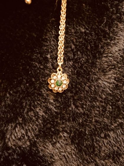 สร้อยคอ Lovisa (จี้ดอกไม้ประดับคริสตัลเขียว) รูปที่ 12