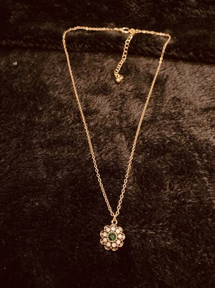 สร้อยคอ Lovisa (จี้ดอกไม้ประดับคริสตัลเขียว) รูปที่ 10