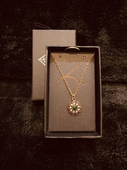 สร้อยคอ Lovisa (จี้ดอกไม้ประดับคริสตัลเขียว) รูปที่ 6