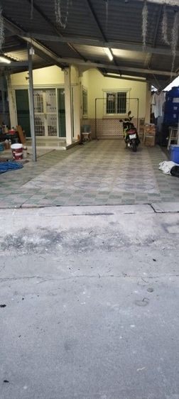 อื่นๆ ตกแต่งครบ 2012 ต้องการขายบ้านเดี่ยว 50 ตารางวา 2 ห้องนอน 1 ห้องน้ำ ทุกอย่างตกแต่งให้พร้อม เจ้าของจะกลับไปอยู่ต่างจังหวัด โครงการหมู่บ้านมีบ้าน 6 หลัง(ไม่มีคนสูบบุหรี่)(ไม่มีเสียงดัง) รูปที่ 2
