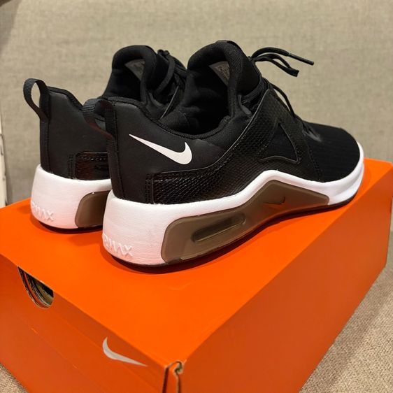 รองเท้า Nike รูปที่ 2