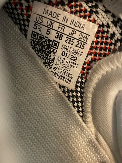 Used Authentic Adidas Yeezy Boost 350 V2 Zebra CP9654 Size US 5.5 รูปที่ 4