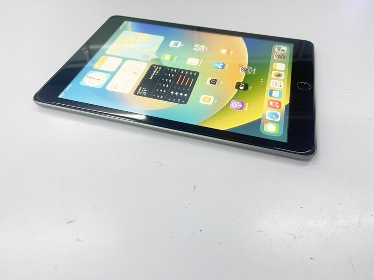 IPAD  Gen 5 128 GB Sim ดำ สภาพสวย ไม่เคยซ่อม  แบต 93 ราคาถูกใจ รูปที่ 5