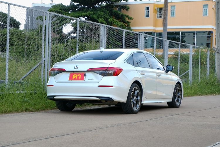 Honda Civic 2023 2.0 eHEV EL+ Sedan เบนซิน ไม่ติดแก๊ส เกียร์อัตโนมัติ ขาว รูปที่ 3