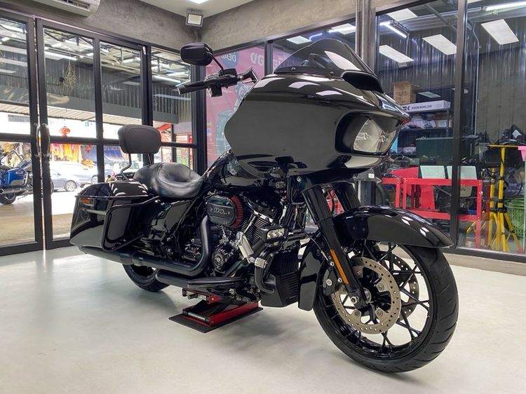 Harley-Davidson Road Glide 114ci รูปที่ 3