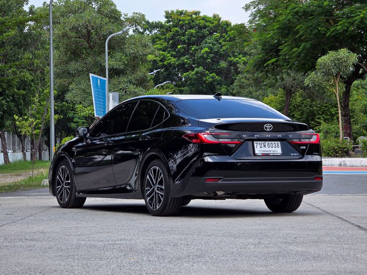 Toyota Camry 2025 2.5 HEV Premium Luxury Sedan ไฮบริด ไม่ติดแก๊ส เกียร์อัตโนมัติ ดำ รูปที่ 4