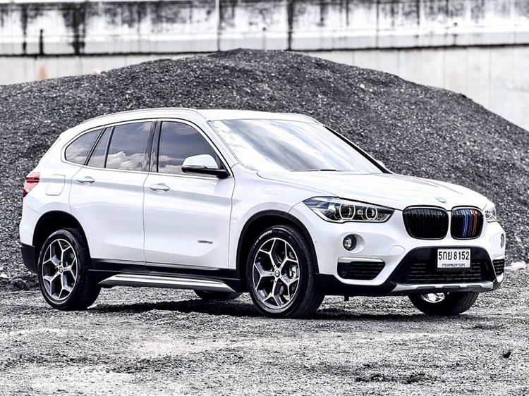 รถ BMW X1 2.0 sDrive18i สี ขาว