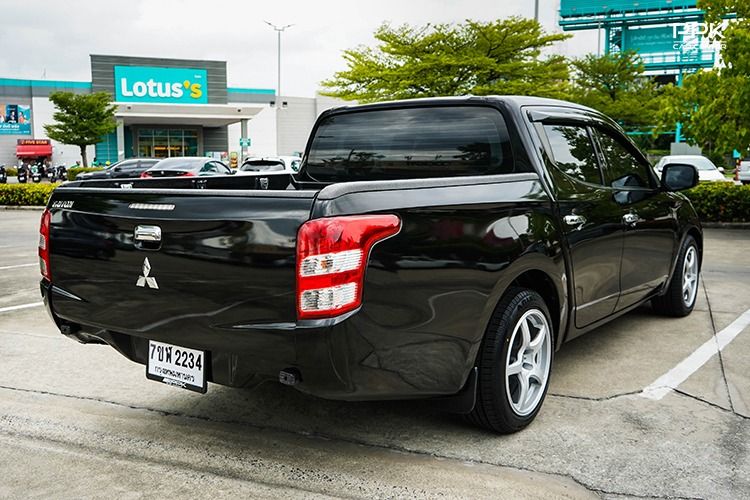 Mitsubishi Triton 2016 2.5 GLX Pickup ดีเซล ไม่ติดแก๊ส เกียร์ธรรมดา ดำ รูปที่ 4