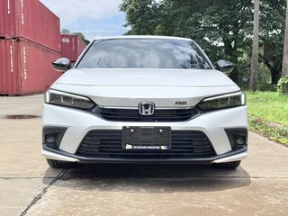 ฟรีดาวน์ HONDA CIVIC 2.0 eHEV RS ตัวท๊อปสุด มือเดียวออกศูนย์ฮอนด้า วิ่งน้อยมากเพียง 13,000 กม.สีขาว ปี2566(2023) สวยมากเหมือนรถใหม่.