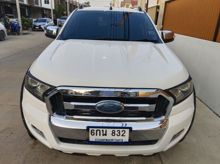 รถ Ford Ranger 2.2 Hi-Rider XLT สี ขาว
