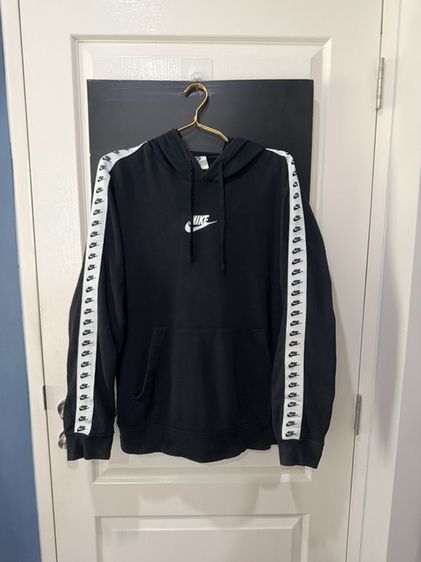 เสื้อสเว็ตเตอร์สีดำแถบปัก(ฮู้ด) แบรนด์ Nike