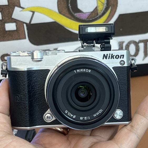 Nikon1 J5 เลนส์ 10 mm f2.8 จิ๋วแต่แจ๋ว สวย เล็ก กระทัดรัด