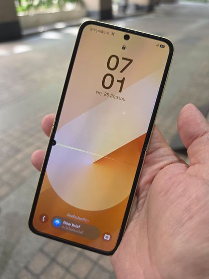 ขายแลกเทริน์​ Galaxy​ Z​ ​Flip6​ตัวเครื่องสภาพสวย​ตำหนิหน้าจอแตกกระพริบ​ตามรูปภาพ​ใช้งานได้ปกติ​ไว้เป็นเครื่องสำรอง​สวยๆครับ​🥰​ รูปที่ 2