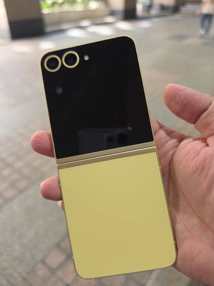 ขายแลกเทริน์​ Galaxy​ Z​ ​Flip6​ตัวเครื่องสภาพสวย​ตำหนิหน้าจอแตกกระพริบ​ตามรูปภาพ​ใช้งานได้ปกติ​ไว้เป็นเครื่องสำรอง​สวยๆครับ​🥰​ รูปที่ 15