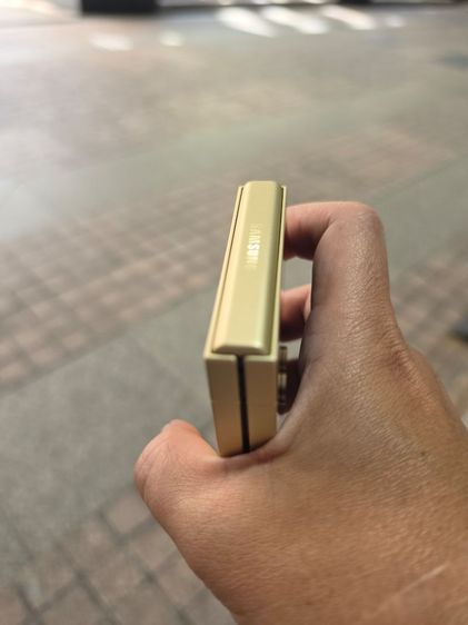 ขายแลกเทริน์​ Galaxy​ Z​ ​Flip6​ตัวเครื่องสภาพสวย​ตำหนิหน้าจอแตกกระพริบ​ตามรูปภาพ​ใช้งานได้ปกติ​ไว้เป็นเครื่องสำรอง​สวยๆครับ​🥰​ รูปที่ 7