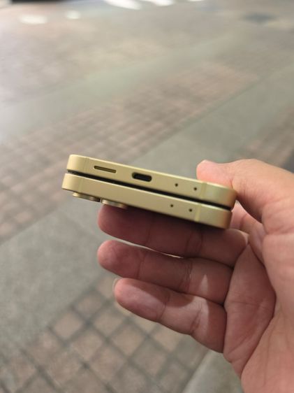 ขายแลกเทริน์​ Galaxy​ Z​ ​Flip6​ตัวเครื่องสภาพสวย​ตำหนิหน้าจอแตกกระพริบ​ตามรูปภาพ​ใช้งานได้ปกติ​ไว้เป็นเครื่องสำรอง​สวยๆครับ​🥰​ รูปที่ 9