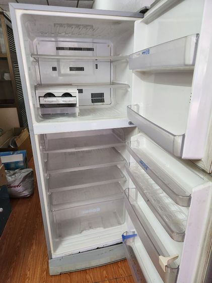 งานช่างตู้เย็นมิตซูบิชิ 10 5 คิว อาการไม่เย็น คอมปกติ สภาพภายในภายนอกดี