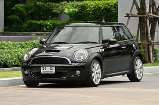 30,000 km MINI Cooper S R56 รุ่นท็อปสุด หลังคา Panoramic Sunroof รถบ้านมือเดียวสภาพดีเยี่ยม