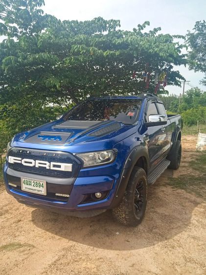 รถ Ford Ranger 2.2 XLT สี น้ำเงิน