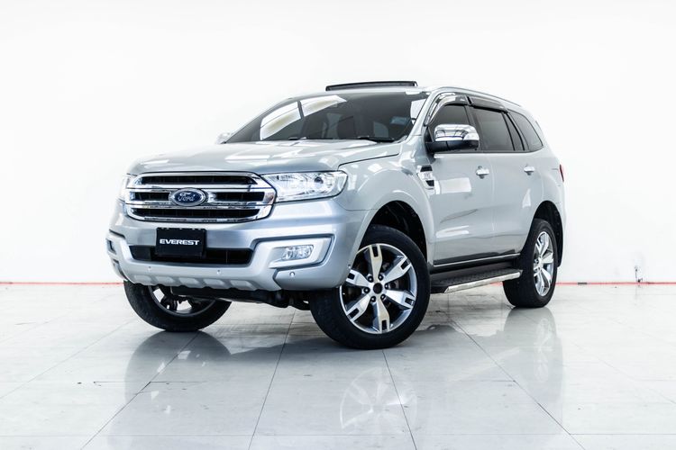 รถ Ford Everest 2.2 Titanium Plus สี เทา