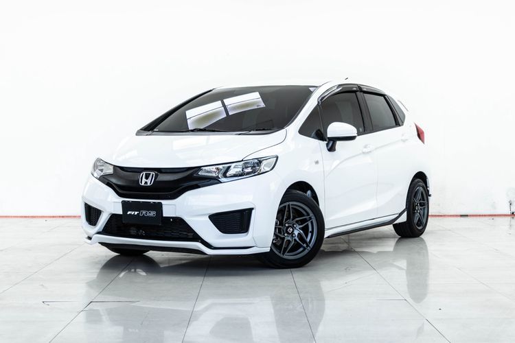 รถ Honda Jazz 1.5 S สี ขาว