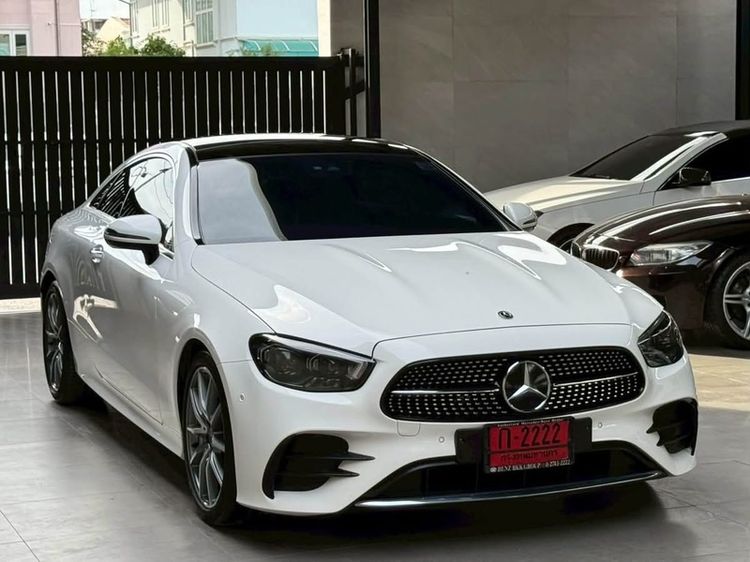 Mercedes-Benz E-Class 2022 E200 Sedan เบนซิน เกียร์อัตโนมัติ ขาว รูปที่ 2