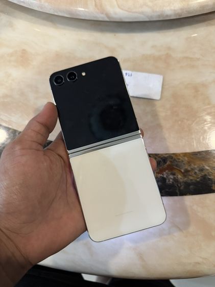 Flip5 8/256GB